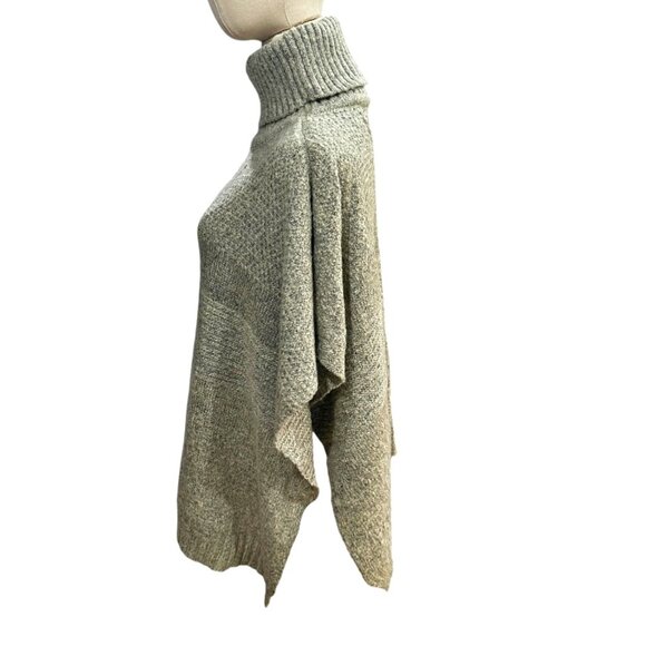 Steve Madden Turtleneck Poncho Sweater Marled Oatmeal OSFM One Size Open Sleeve - Picture 6 of 9